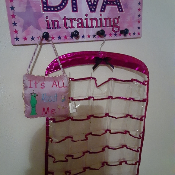 Monster High bedroom set - Picture 6 of 7